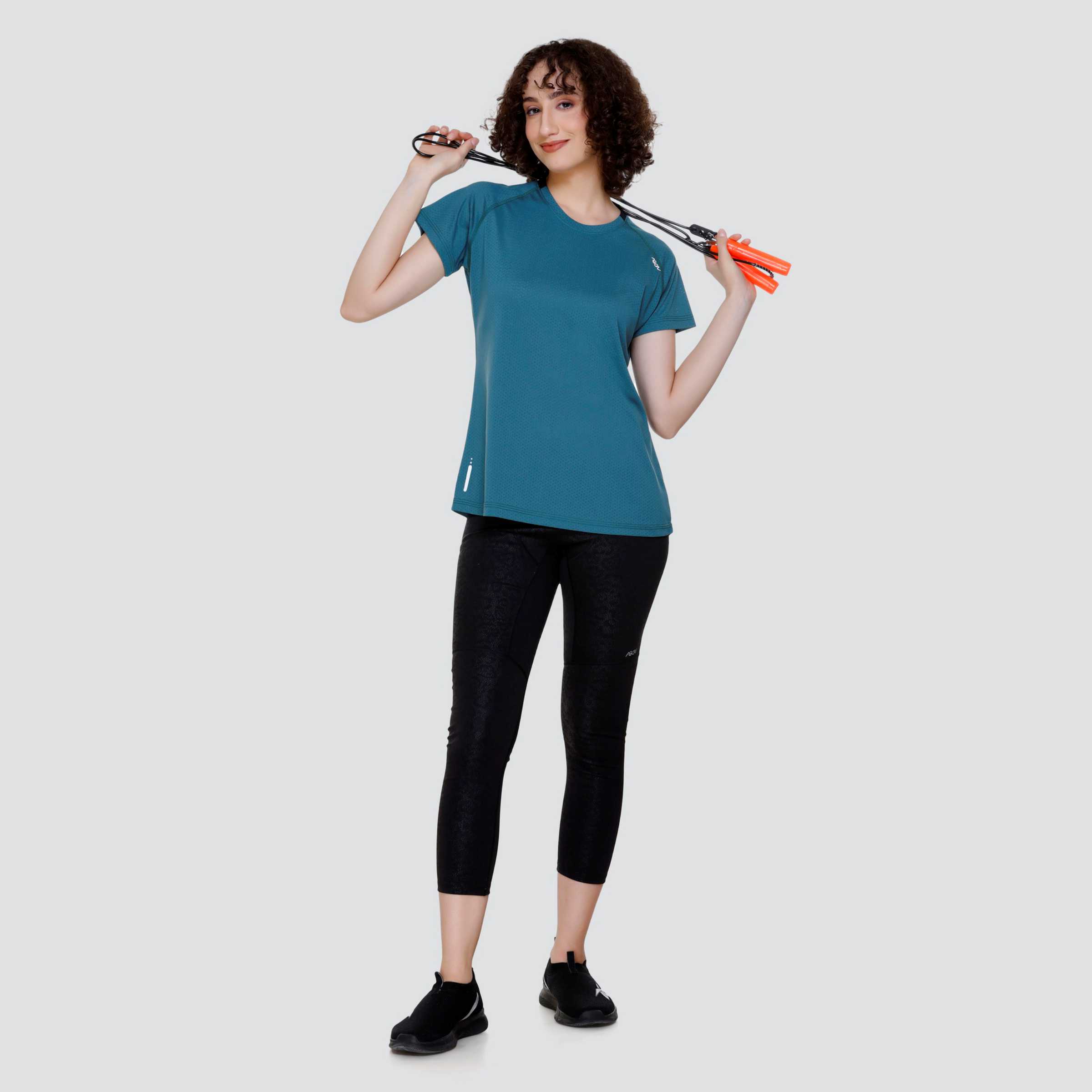 ROUND NECK ACTIVE T-SHIRT AT24 178