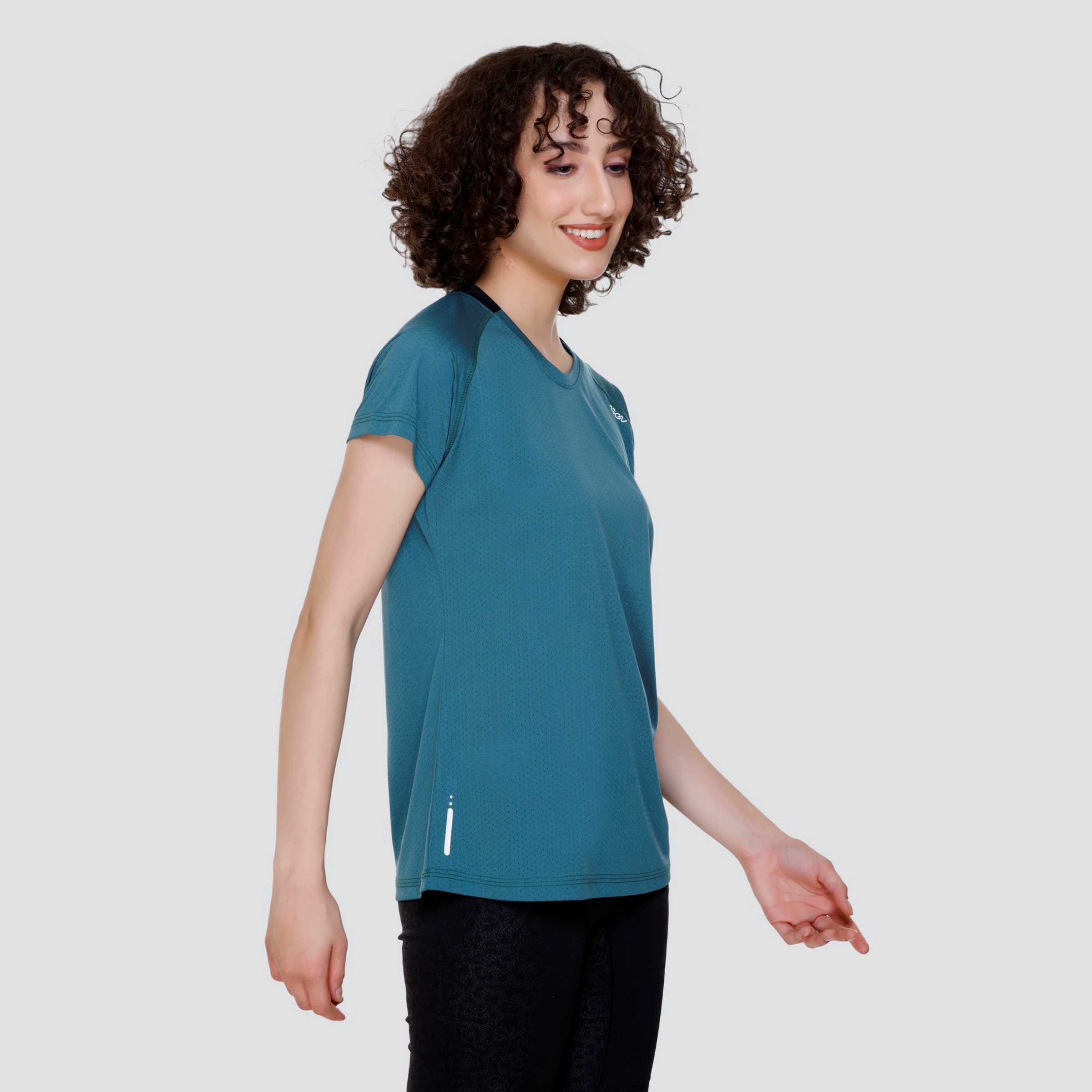 ROUND NECK ACTIVE T-SHIRT AT24 178